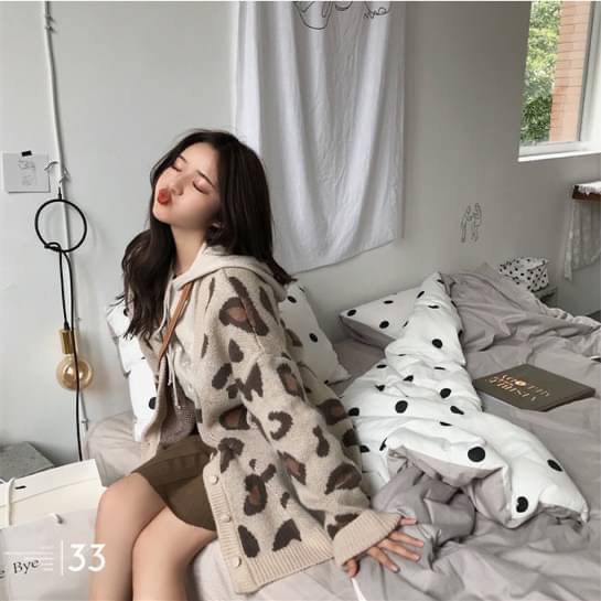 เสื้อไหมพรมลบลายเสือ